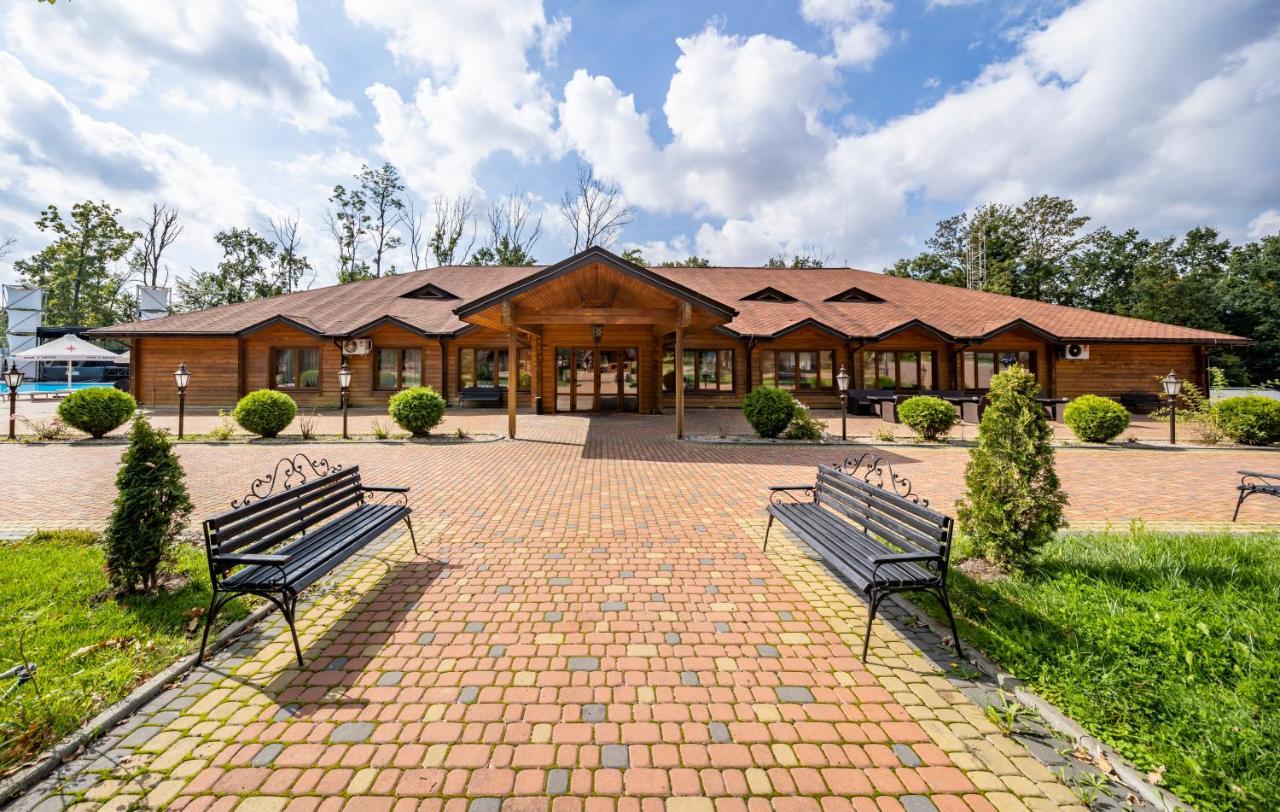 Otaman Resort Pasiky-Zubryts'ki 외부 사진